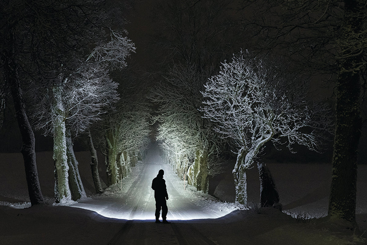 Zoom 2000 | 2000 Lumen | Wiederaufladbare Taschenlampe mit gemischtem Lichtstrahl