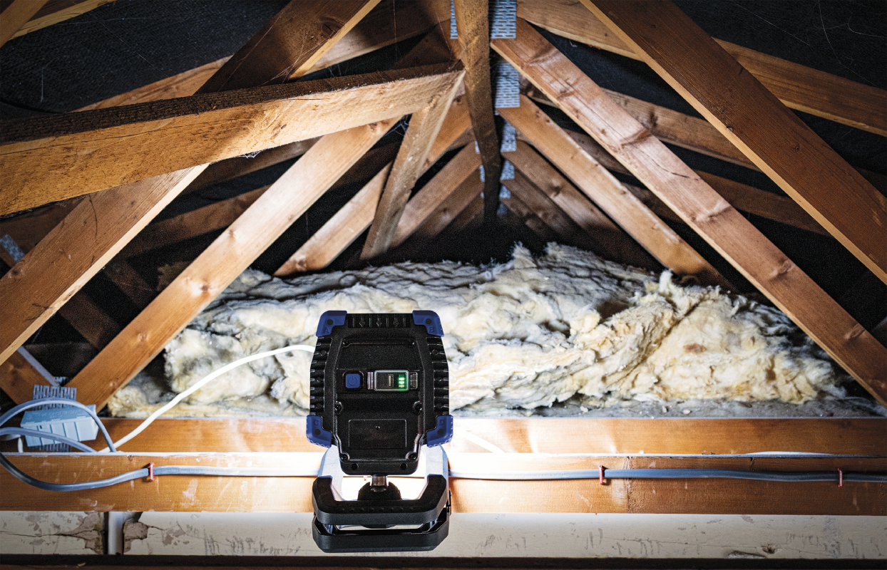 Gator 3500 - 3500 Lumens | Rechargeable Grip Light