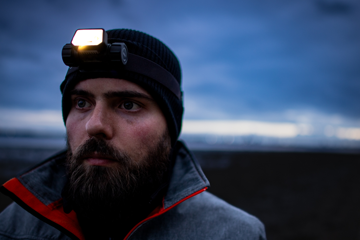 Lightwave 650 RGB | Wiederaufladbare Stirnlampe mit RGB-Modi und Wellensensor