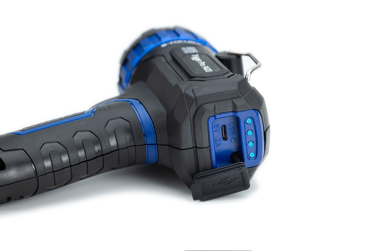 Trigger Pro 1400 | 1400 Lumens | Rechargeable Searchlight