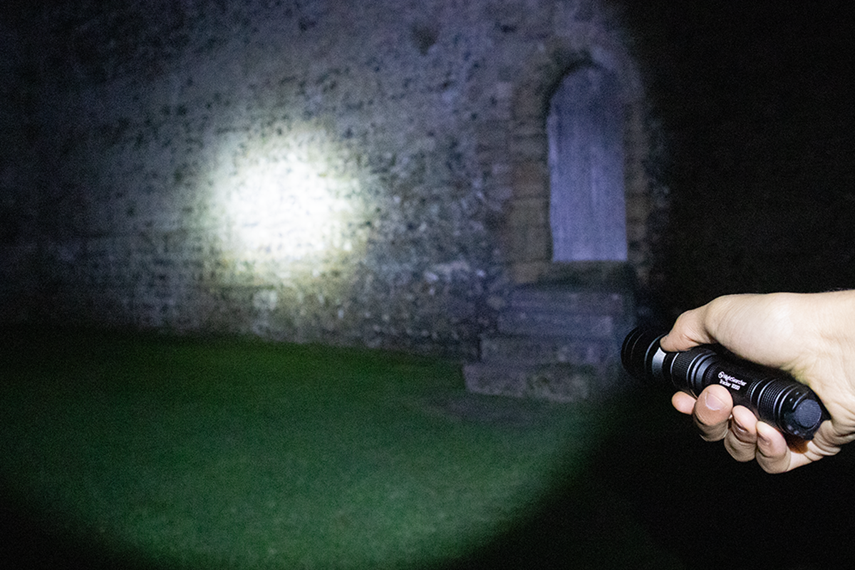 Tracker 1000 | Powerful 1000 Lumen Rechargeable Flashlight