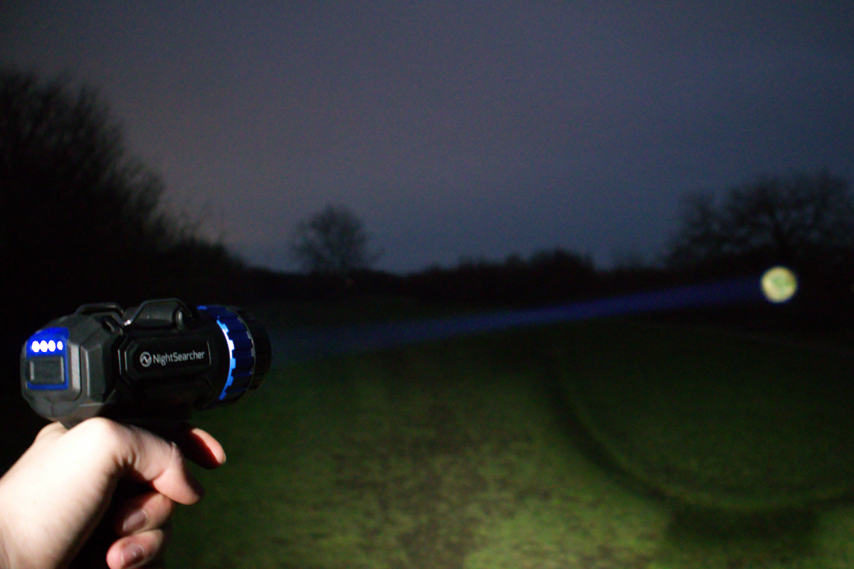 Trigger Pro 1400 | 1400 Lumens | Rechargeable Searchlight